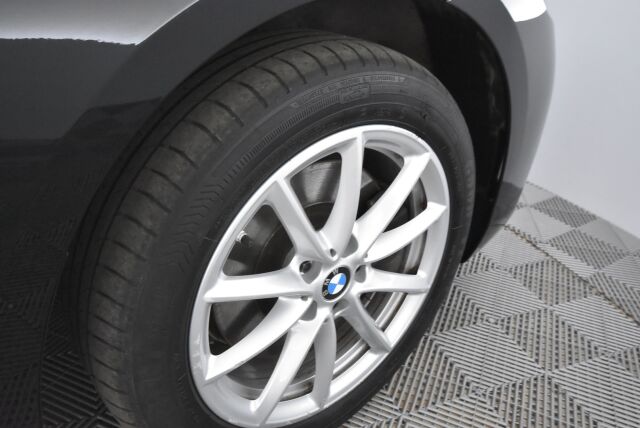 BMW 225 2018 F45 Active Tourer 225xe A Business / Metalliväri / Hifi / Lämp.ratti /