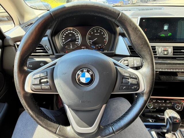 BMW 225 2018 F45 Active Tourer 225xe A Business / Metalliväri / Hifi / Lämp.ratti / SOH 72,1%