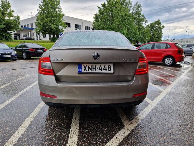 Skoda Octavia 2015 1,8 TSI Elegance / Nahkaverhous/ Muistipenkki/Xenonit