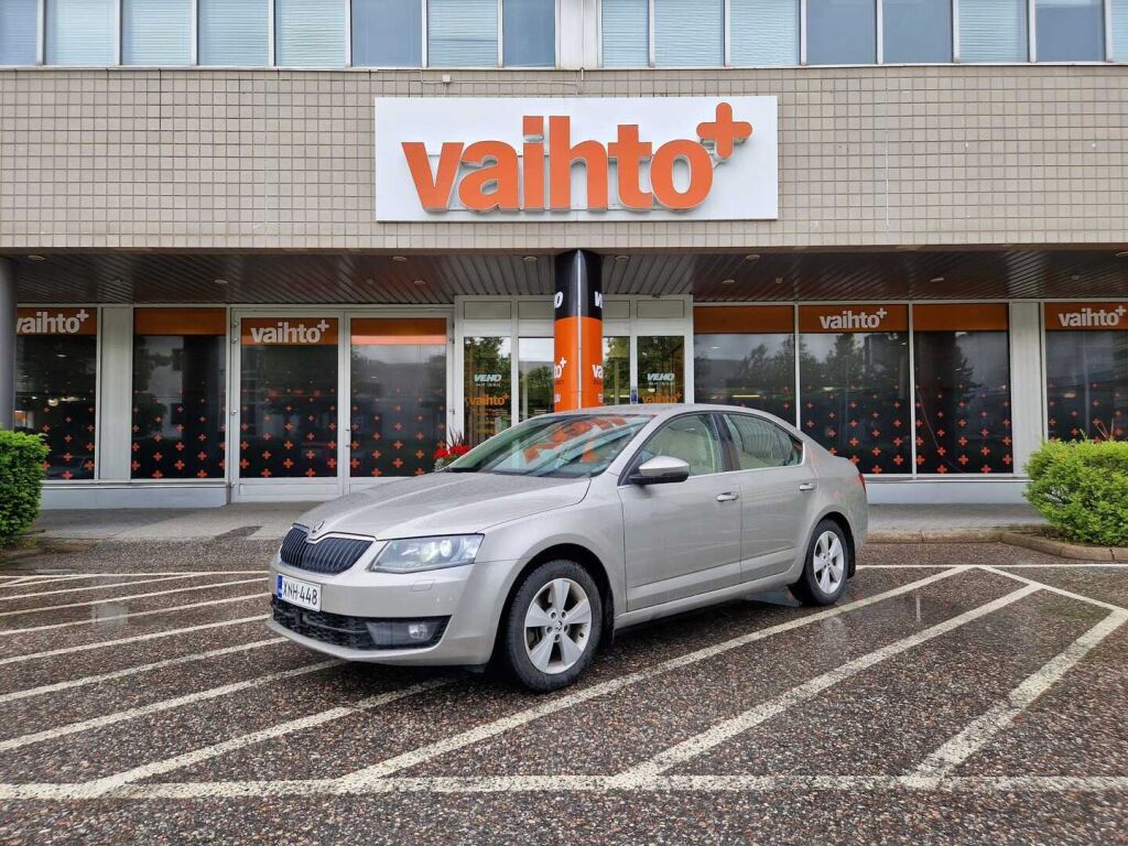 Skoda Octavia 2015 1,8 TSI Elegance / Nahkaverhous/ Muistipenkki/Xenonit