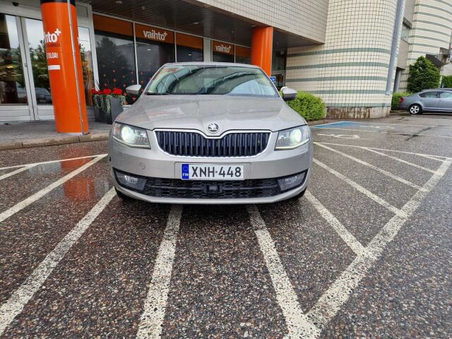 Skoda Octavia 2015 1,8 TSI Elegance / Nahkaverhous/ Muistipenkki/Xenonit