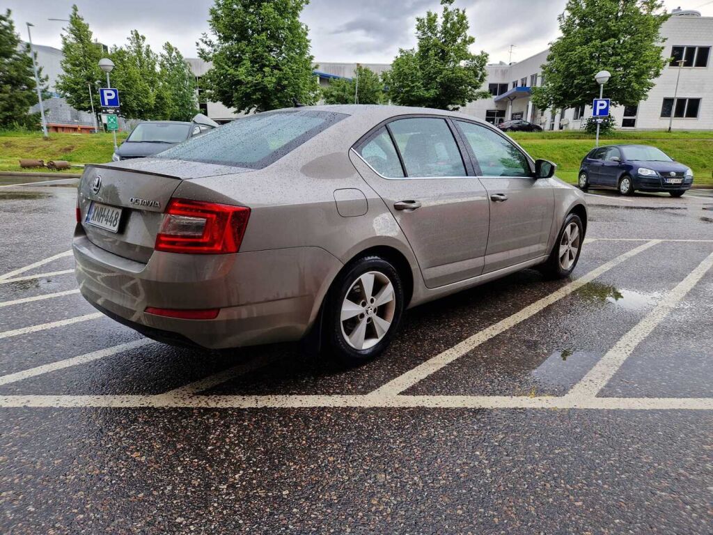 Skoda Octavia 2015 1,8 TSI Elegance / Nahkaverhous/ Muistipenkki/Xenonit