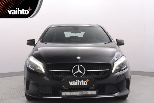 Mercedes-Benz A 2016 180 A Premium Business / 1-omistaja / Kattoluukku / Kamera / Webasto / Juuri huollettu