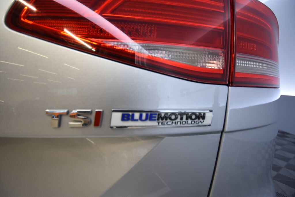 Volkswagen Passat 2017 Variant Comfortline 1,4 TSI 92 kW (125 hv) DSG / Suomiauto / Tutkat / Vakionopeudensäädin
