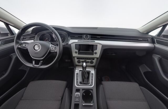 Volkswagen Passat 2017 Variant Comfortline 1,4 TSI 92 kW (125 hv) DSG / Suomiauto / Tutkat / Vakionopeudensäädin