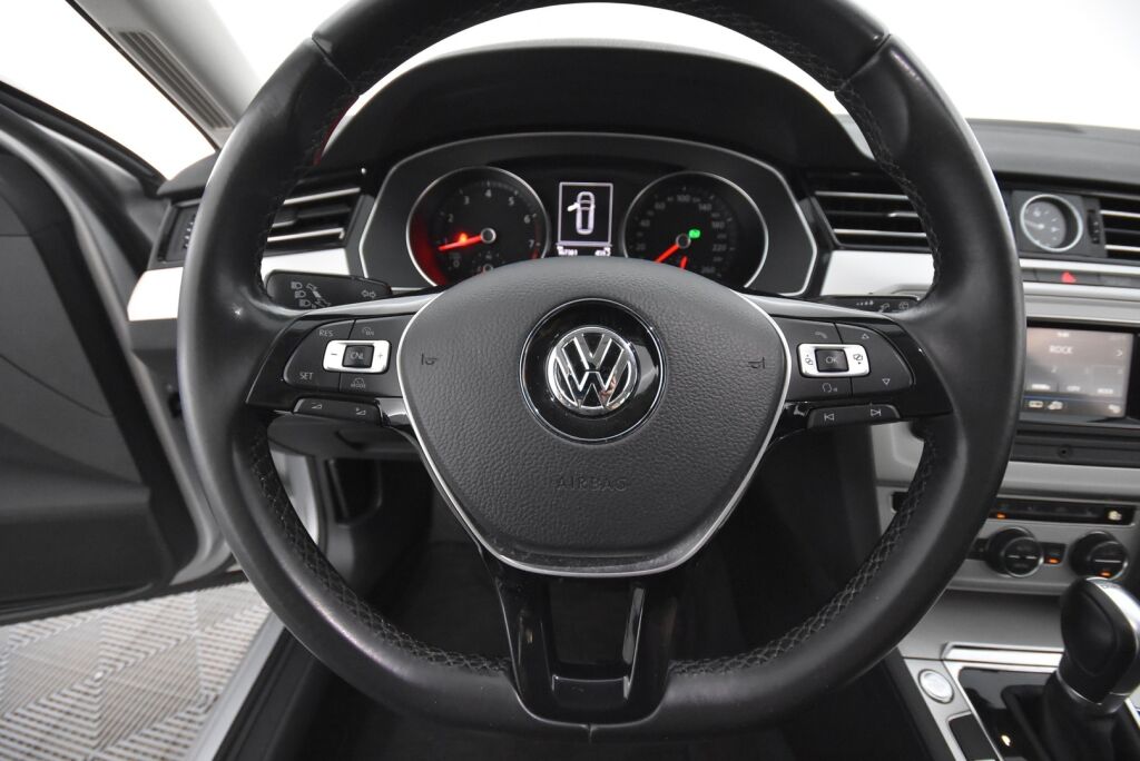 Volkswagen Passat 2017 Variant Comfortline 1,4 TSI 92 kW (125 hv) DSG / Suomiauto / Tutkat / Vakionopeudensäädin