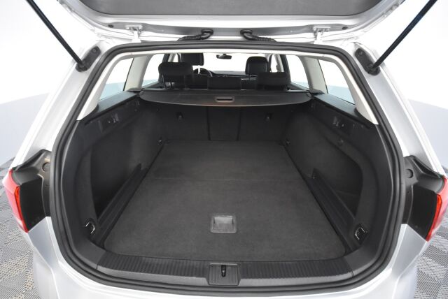 Volkswagen Passat 2017 Variant Comfortline 1,4 TSI 92 kW (125 hv) DSG / Suomiauto / Tutkat / Vakionopeudensäädin