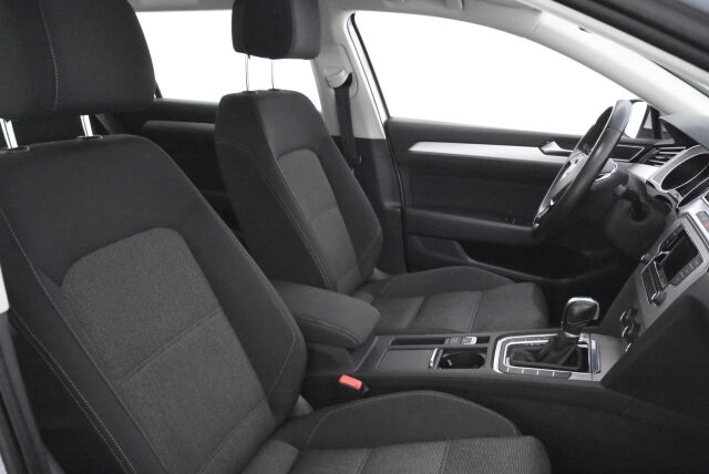 Volkswagen Passat 2017 Variant Comfortline 1,4 TSI 92 kW (125 hv) DSG / Suomiauto / Tutkat / Vakionopeudensäädin