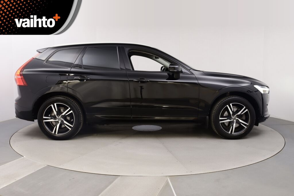Volvo XC60 2018 D4 AWD Momentum aut / Webasto / Suomi-auto / Koukku / Navi / Keyless / Kaistavahti / Ratinlämmitin