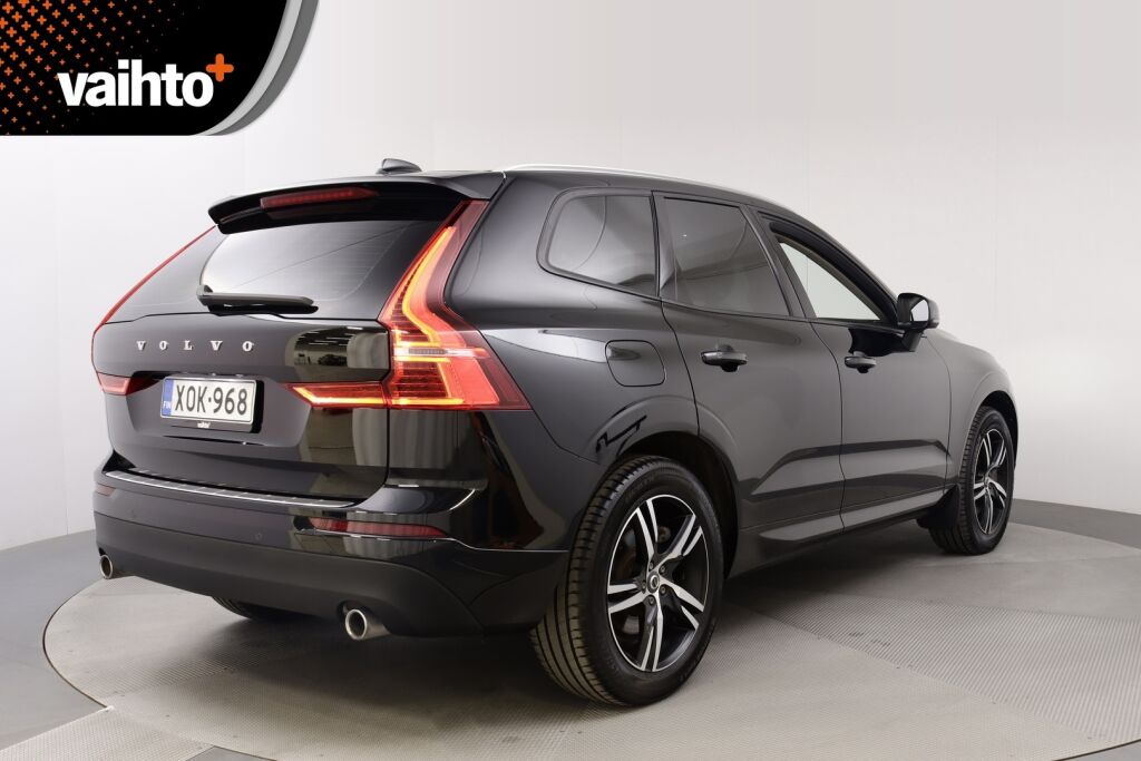Volvo XC60 2018 D4 AWD Momentum aut / Webasto / Suomi-auto / Koukku / Navi / Keyless / Kaistavahti / Ratinlämmitin