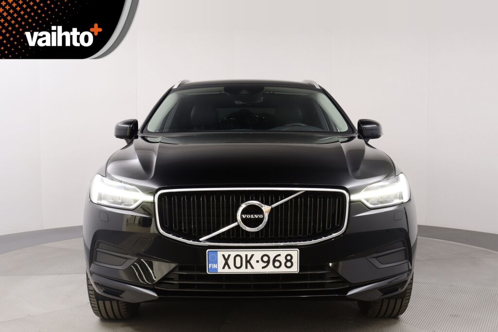 Volvo XC60 2018 D4 AWD Momentum aut / Webasto / Suomi-auto / Koukku / Navi / Keyless / Kaistavahti / Ratinlämmitin