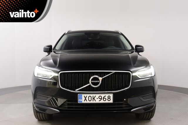 Volvo XC60 2018 D4 AWD Momentum aut / Webasto / Suomi-auto / Koukku / Navi / Keyless / Kaistavahti / Ratinlämmitin