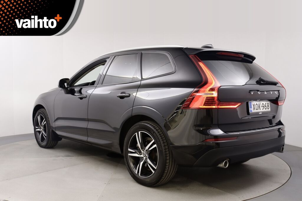 Volvo XC60 2018 D4 AWD Momentum aut / Webasto / Suomi-auto / Koukku / Navi / Keyless / Kaistavahti / Ratinlämmitin