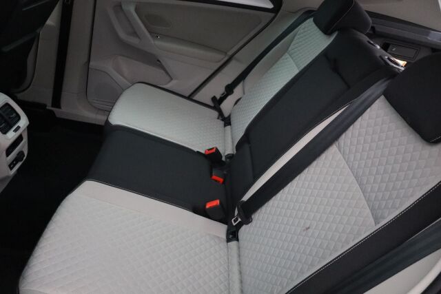 Volkswagen Tiguan 2018 Comfortline 2,0 TDI 110 kW 4MOTION / Suomiauto / Adapt. vakkari / Webasto / Sähk. vetokoukku - RAHOITUS TÄHÄN AUTOON VAIN 3.99% - 