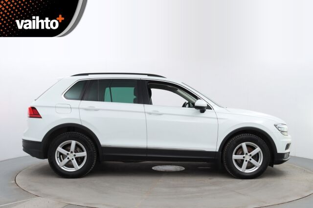 Volkswagen Tiguan 2018 Comfortline 2,0 TDI 110 kW 4MOTION / Suomiauto / Adapt. vakkari / Webasto / Sähk. vetokoukku - RAHOITUS TÄHÄN AUTOON VAIN 3.99% - 