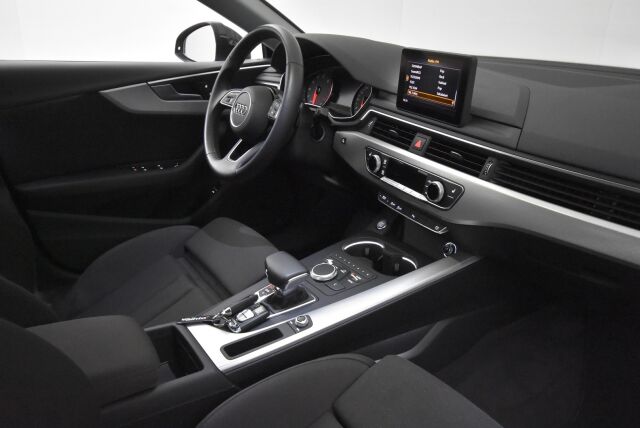 Audi A5 2018 Sportback Business Sport Comfort Edition 2,0 TFSI 140 kW S tronic MHEV / Webasto / Merkkihuoltohistoria / Koukku / Led valot /