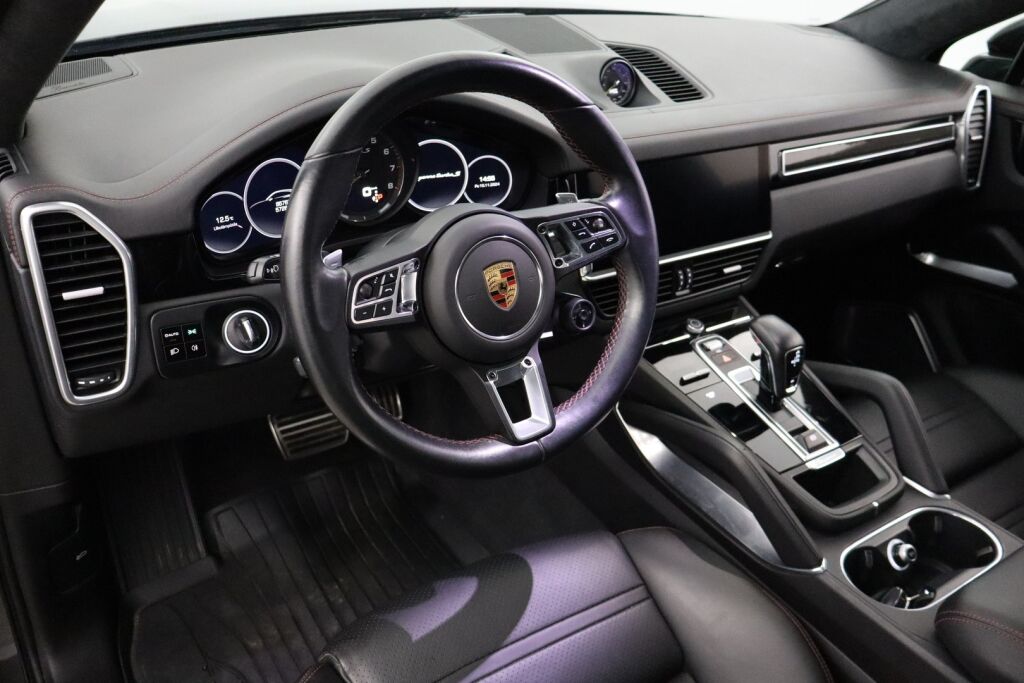 Porsche Cayenne 2020 Turbo S E-Hybrid Coupé / Huippuvarusteet / Suomiauto / 1.om /  / ACC / Sport-Putkisto / PASM / Panorama / 360° / PDLS+ - RAHOITUS TÄHÄN AUTOON VAIN 2.99% - 