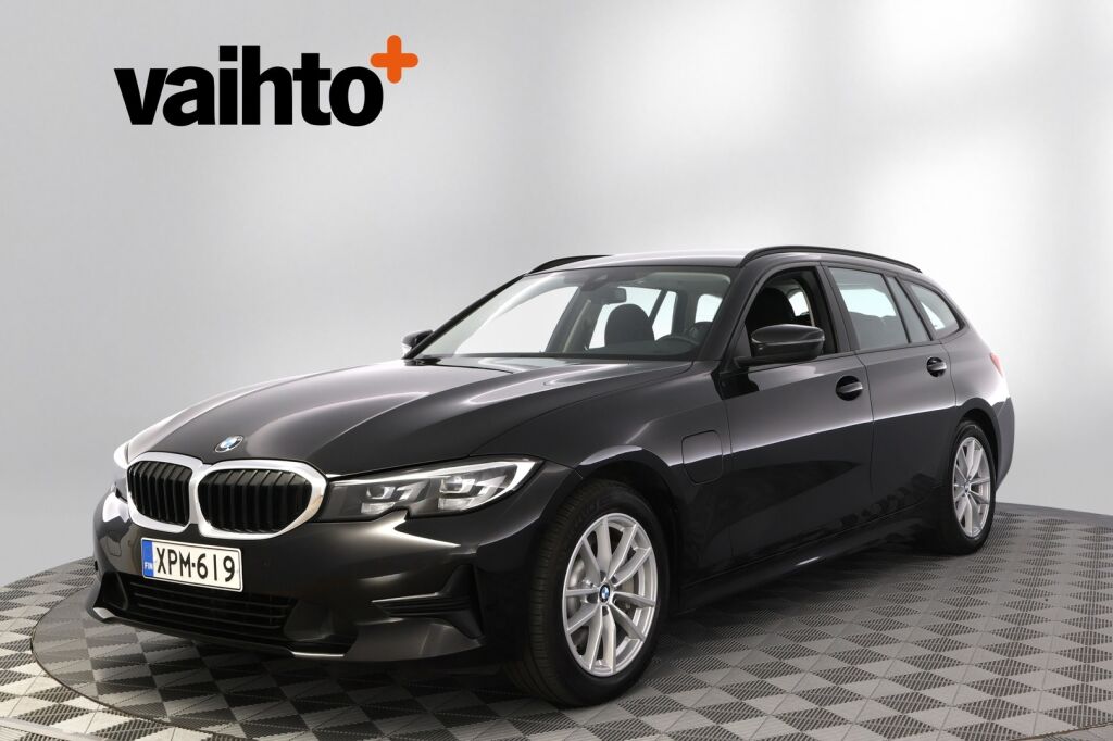 BMW 330 2021 G21 Touring 330e xDrive A Charged Edition / Suomiauto / BMW Live Cockpit Prof / Navigointi