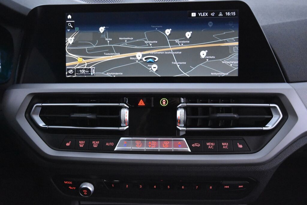 BMW 330 2021 G21 Touring 330e xDrive A Charged Edition / Suomiauto / BMW Live Cockpit Prof / Navigointi