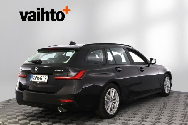 BMW 330 2021 G21 Touring 330e xDrive A Charged Edition / Suomiauto / BMW Live Cockpit Prof / Navigointi