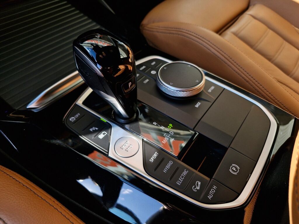BMW X3 2022 G01 LCI xDrive 30e A Charged Edition M Sport / M Penkit / Kamera / HUD / Suomi-auto / Huollettu 62tkm / Bliss / LED
