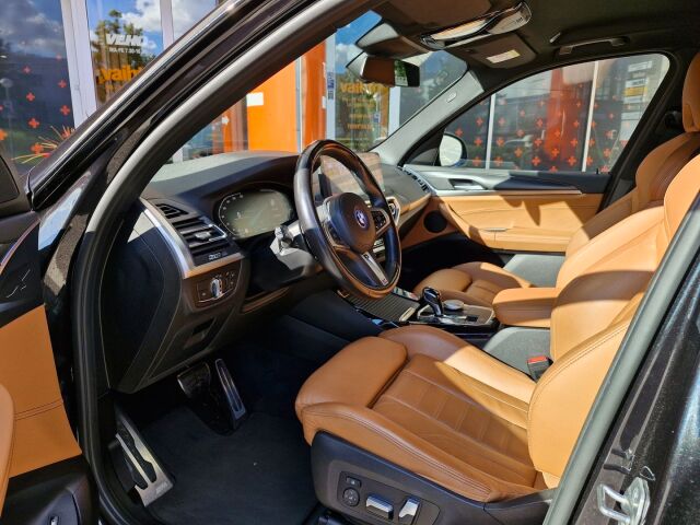 BMW X3 2022 G01 LCI xDrive 30e A Charged Edition M Sport / M Penkit / Kamera / HUD / Suomi-auto / Huollettu 62tkm / Bliss / LED