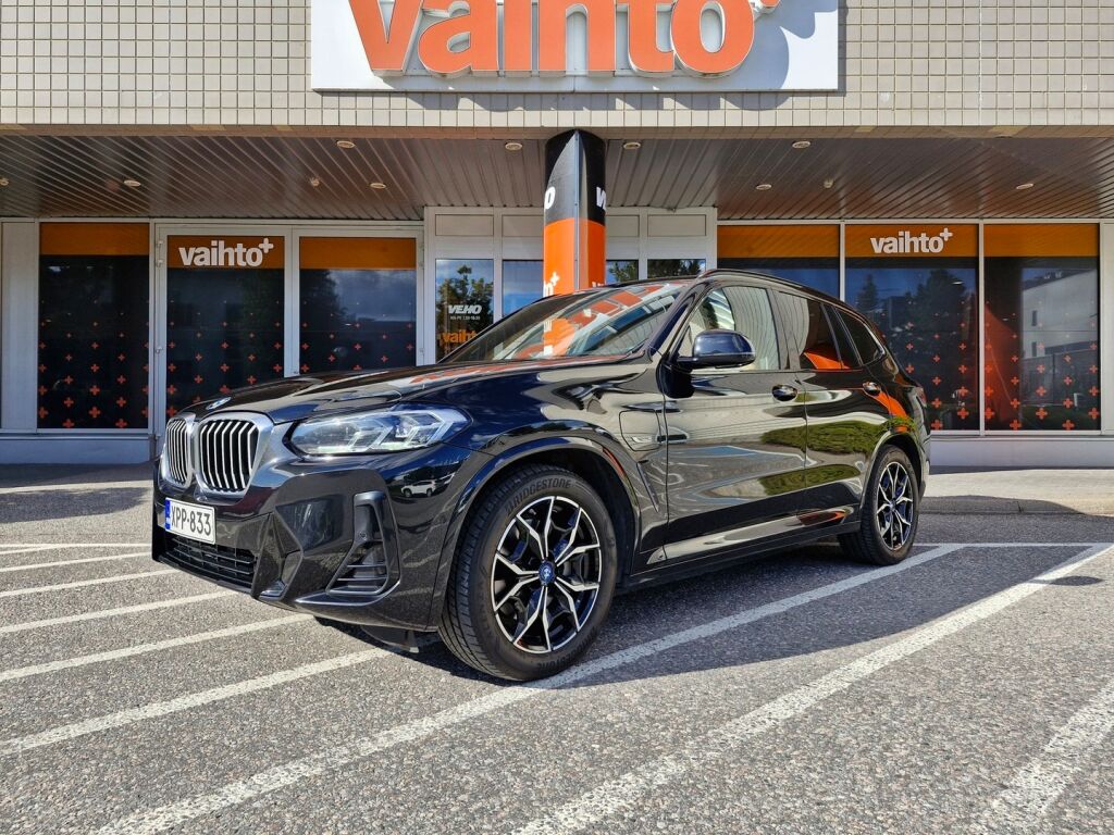 BMW X3 2022 G01 LCI xDrive 30e A Charged Edition M Sport / M Penkit / Kamera / HUD / Suomi-auto / Huollettu 62tkm / Bliss / LED