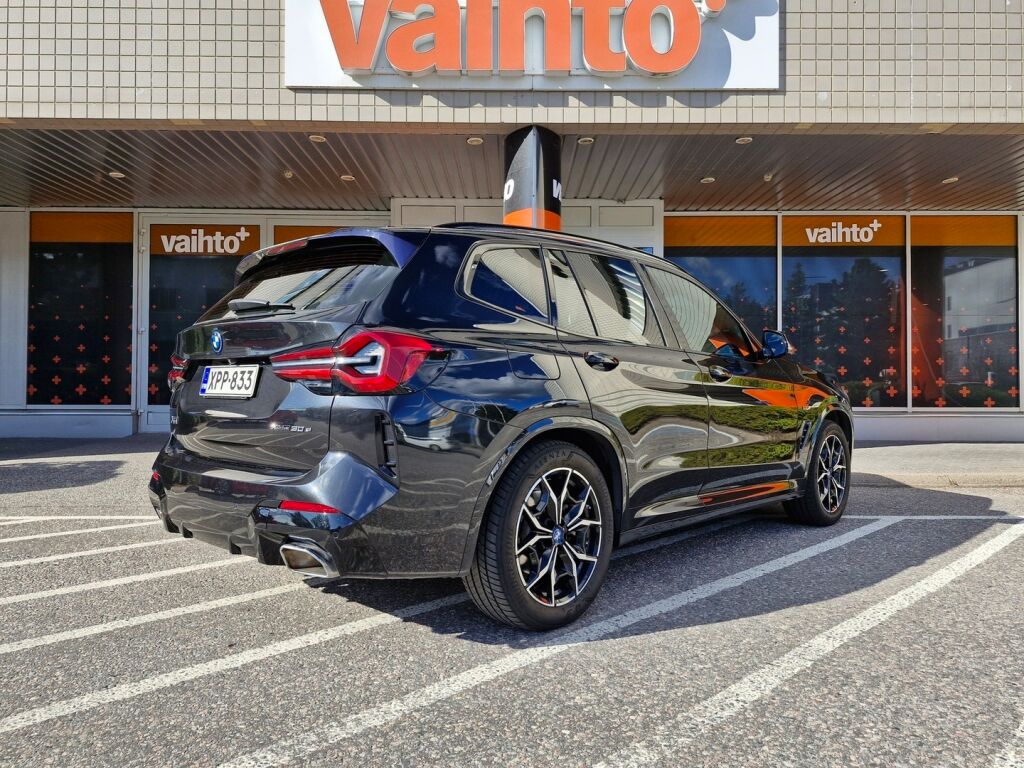BMW X3 2022 G01 LCI xDrive 30e A Charged Edition M Sport / M Penkit / Kamera / HUD / Suomi-auto / Huollettu 62tkm / Bliss / LED
