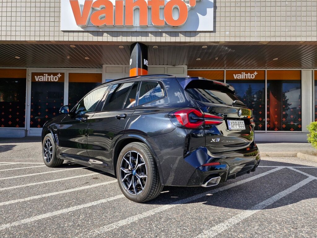 BMW X3 2022 G01 LCI xDrive 30e A Charged Edition M Sport / M Penkit / Kamera / HUD / Suomi-auto / Huollettu 62tkm / Bliss / LED