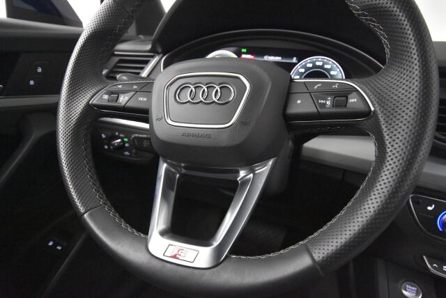 Audi Q5 2022 Advanced 50 TFSI e 220 kW quattro S tronic Electrified Edition / S-Line sisäpaketti / 1-Om / ACC / Digimittaristo / Tehdaskoukku