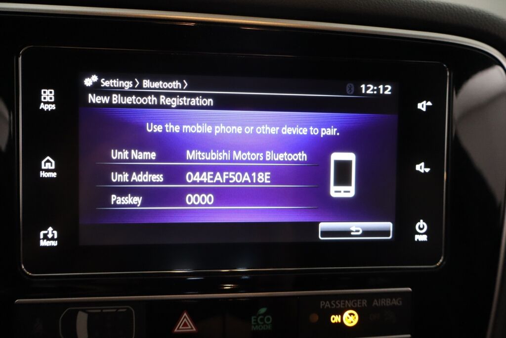 Mitsubishi Outlander PHEV 2019 Instyle 4WD 5P / Merkkihuollettu / Vetokoukku / Remote control / Timantti nahat / Keyless Go / LEDit / 360° / BLIS