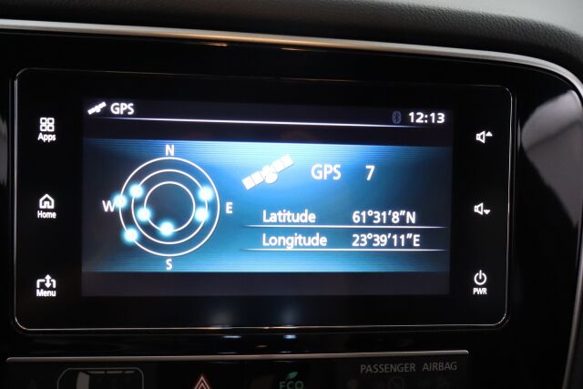 Mitsubishi Outlander PHEV 2019 Instyle 4WD 5P / Merkkihuollettu / Vetokoukku / Remote control / Timantti nahat / Keyless Go / LEDit / 360° / BLIS