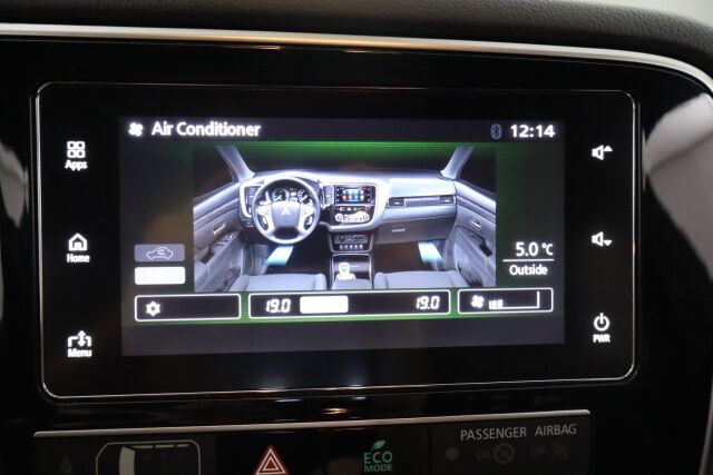 Mitsubishi Outlander PHEV 2019 Instyle 4WD 5P / Merkkihuollettu / Vetokoukku / Remote control / Timantti nahat / Keyless Go / LEDit / 360° / BLIS