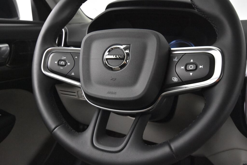 Volvo XC40 2022 T4 TwE Business Inscription Edition aut /   Adapt.vakkari / Navi / KeyLessGo / Peruutuskamera /