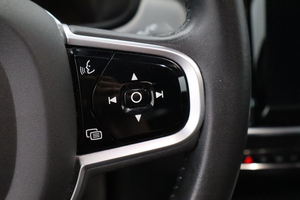 Volvo V90 2019 T8 AWD Business R-Design aut. / Adapt. vakk / Thors hammer / VOC / Navi / KeylessGO /