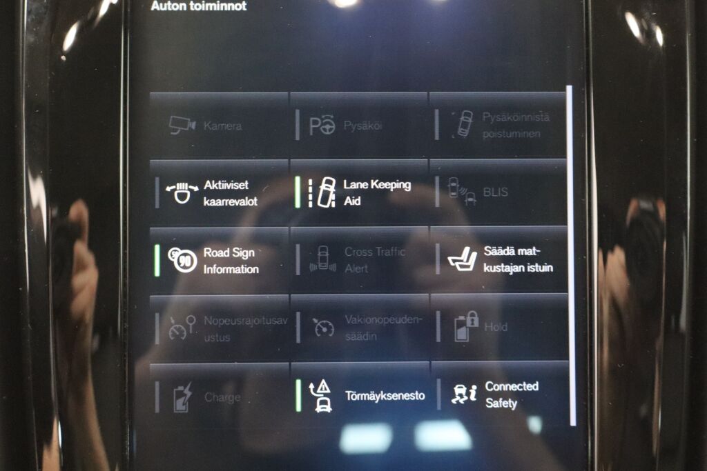 Volvo V90 2019 T8 AWD Business R-Design aut. / Adapt. vakk / Thors hammer / VOC / Navi / KeylessGO /