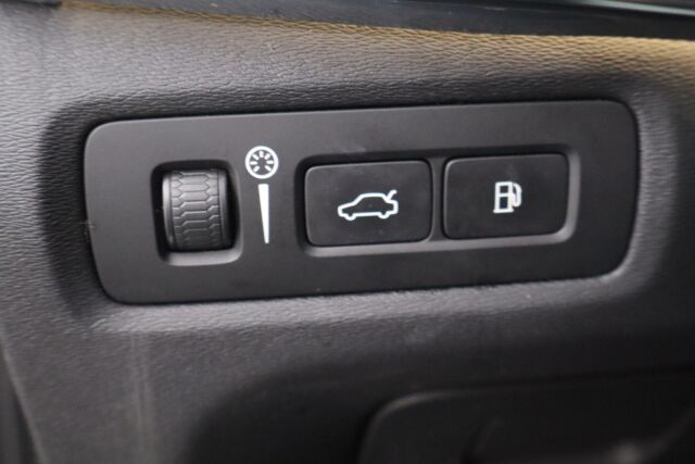 Volvo V90 2019 T8 AWD Business R-Design aut. / Adapt. vakk / Thors hammer / VOC / Navi / KeylessGO /
