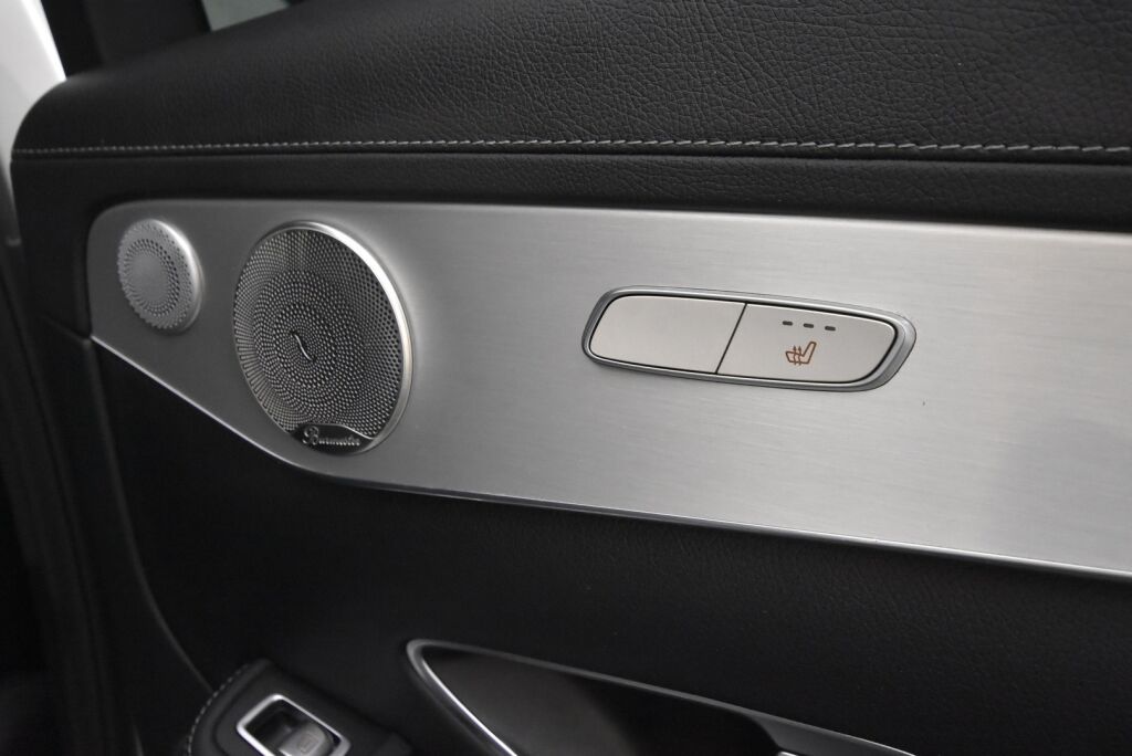 Mercedes-Benz GLC 2017 350 e 4Matic A Premium Business / Navi / Vetokoukku / Kamera / Burmester - RAHOITUS TÄHÄN AUTOON VAIN 3.99% - 