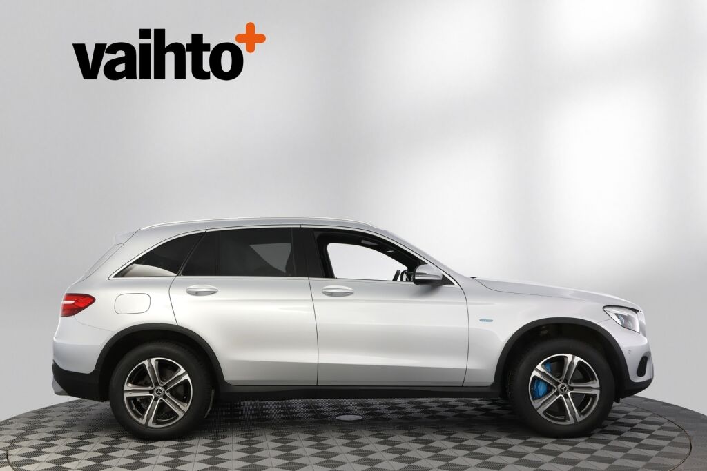 Mercedes-Benz GLC 2017 350 e 4Matic A Premium Business / Navi / Vetokoukku / Kamera / Burmester - RAHOITUS TÄHÄN AUTOON VAIN 3.99% - 