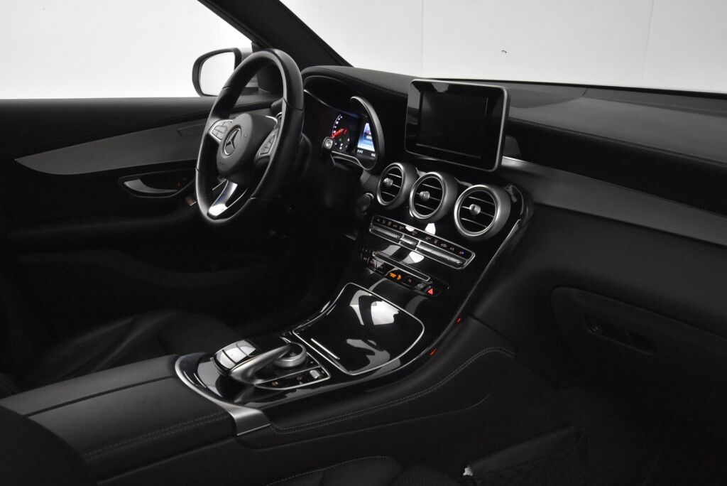 Mercedes-Benz GLC 2017 350 e 4Matic A Premium Business / Navi / Vetokoukku / Kamera / Burmester - RAHOITUS TÄHÄN AUTOON VAIN 3.99% - 