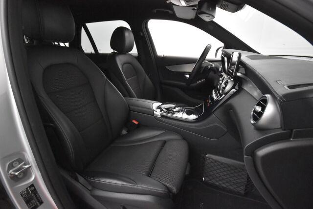 Mercedes-Benz GLC 2017 350 e 4Matic A Premium Business / Navi / Vetokoukku / Kamera / Burmester - RAHOITUS TÄHÄN AUTOON VAIN 3.99% - 