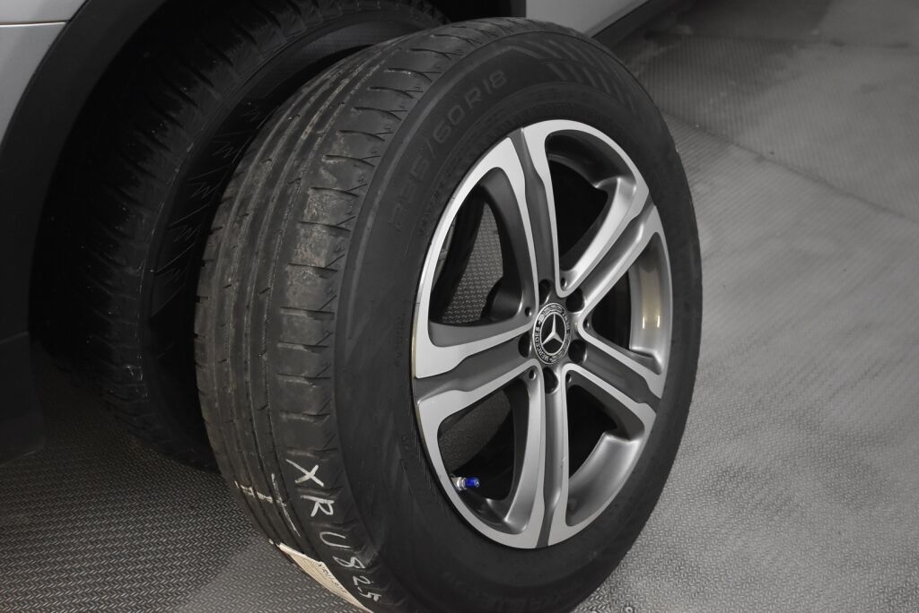Mercedes-Benz GLC 2017 350 e 4Matic A Premium Business / Navi / Vetokoukku / Kamera / Burmester - RAHOITUS TÄHÄN AUTOON VAIN 3.99% - 