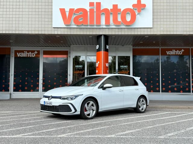 Volkswagen Golf 2021 GTE 180 kW (PHEV) DSG-automaatti / Liikennemerkkien tunnistus / Kaistavahti / Wireless appconnect