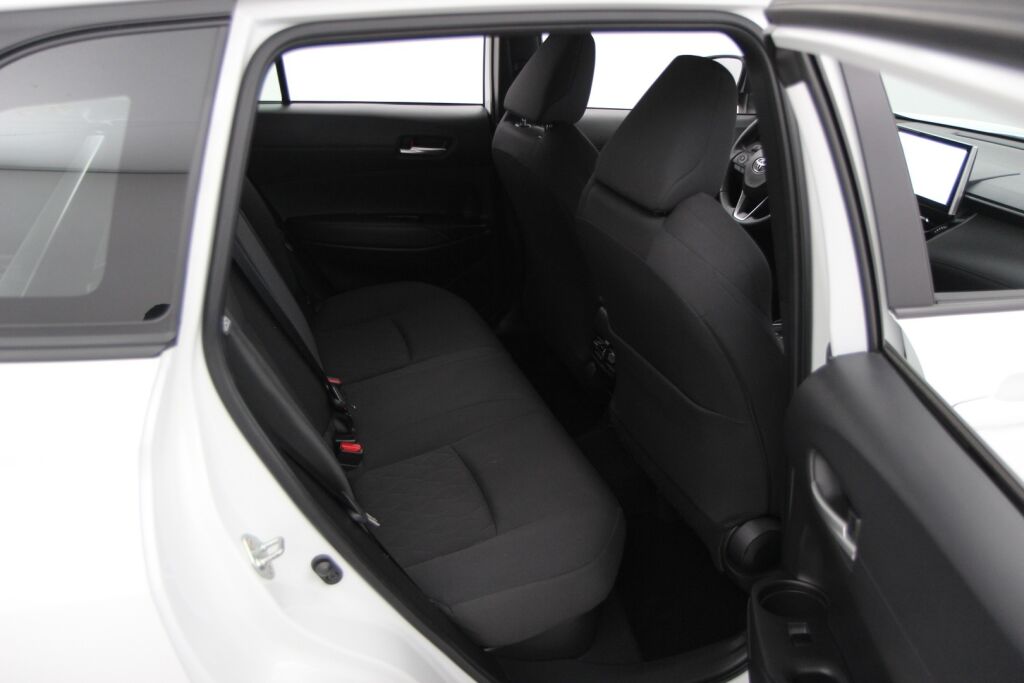 Toyota Corolla Cross 2023 2.0 Hybrid Active / Tehdastakuu / Suomiauto / 1-Omistaja / ALV / Adapt.vakkari / P-kamera