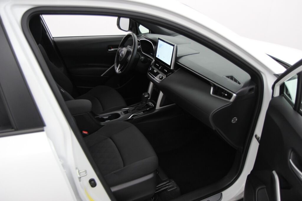 Toyota Corolla Cross 2023 2.0 Hybrid Active / Tehdastakuu / Suomiauto / 1-Omistaja / ALV / Adapt.vakkari / P-kamera