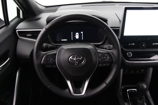 Toyota Corolla Cross 2023 2.0 Hybrid Active / Tehdastakuu / Suomiauto / 1-Omistaja / ALV / Adapt.vakkari / P-kamera