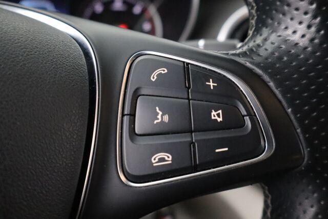 Mercedes-Benz V 2016 250 BlueTEC normaali A1 A / Adapt.Vakkari / Webasto / BLIS / 360° Kamera / Vetokoukku / Istuintuuletus / - RAHOITUS TÄHÄN AUTOON VAIN 3.99% - 