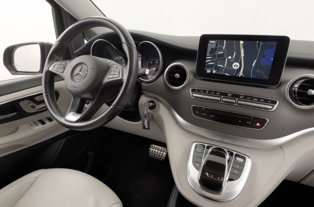 Mercedes-Benz V 2016 250 BlueTEC normaali A1 A / Adapt.Vakkari / Webasto / BLIS / 360° Kamera / Vetokoukku / Istuintuuletus / - RAHOITUS TÄHÄN AUTOON VAIN 3.99% - 