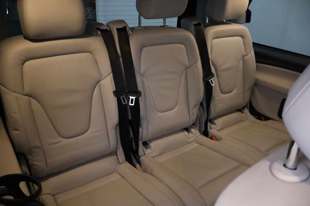 Mercedes-Benz V 2016 250 BlueTEC normaali A1 A / Adapt.Vakkari / Webasto / BLIS / 360° Kamera / Vetokoukku / Istuintuuletus / - RAHOITUS TÄHÄN AUTOON VAIN 3.99% - 