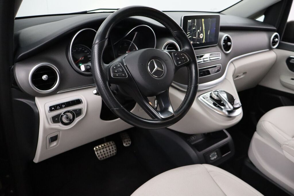 Mercedes-Benz V 2016 250 BlueTEC normaali A1 A / Adapt.Vakkari / Webasto / BLIS / 360° Kamera / Vetokoukku / Istuintuuletus / - RAHOITUS TÄHÄN AUTOON VAIN 3.99% - 